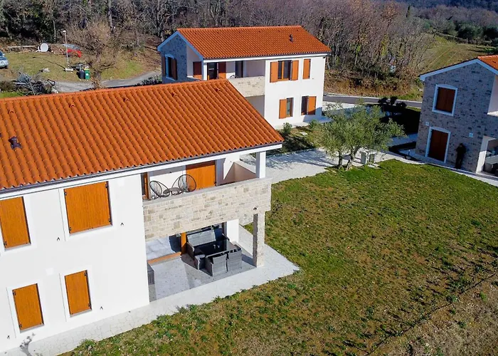 Casa de Férias Nova With Pool Sveti Peter