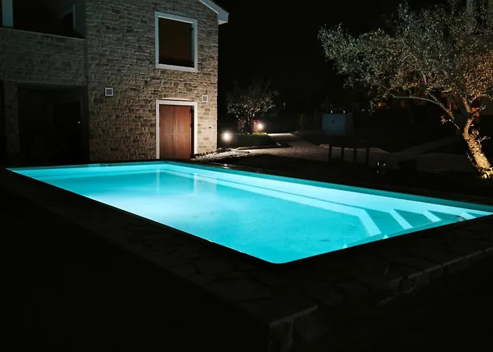 Nova With Pool Casa de Férias