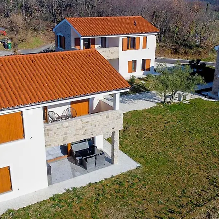 Feriehus Nova With Pool Sveti Peter