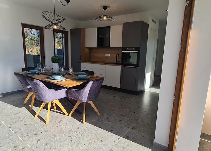 Nova With Pool * Sveti Peter