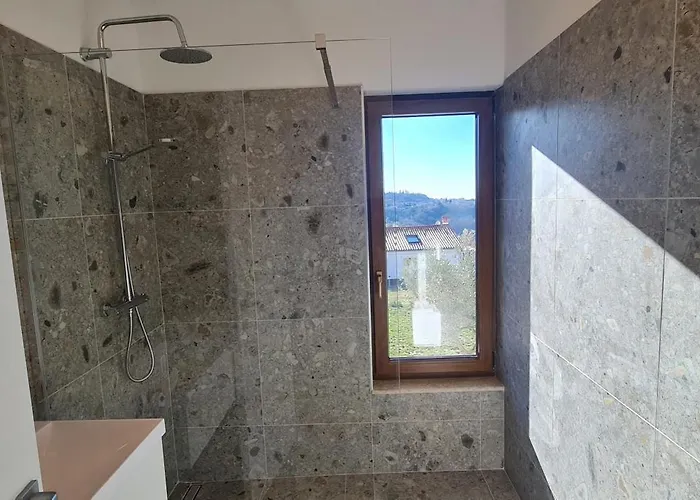 Nova With Pool Vakantiehuis