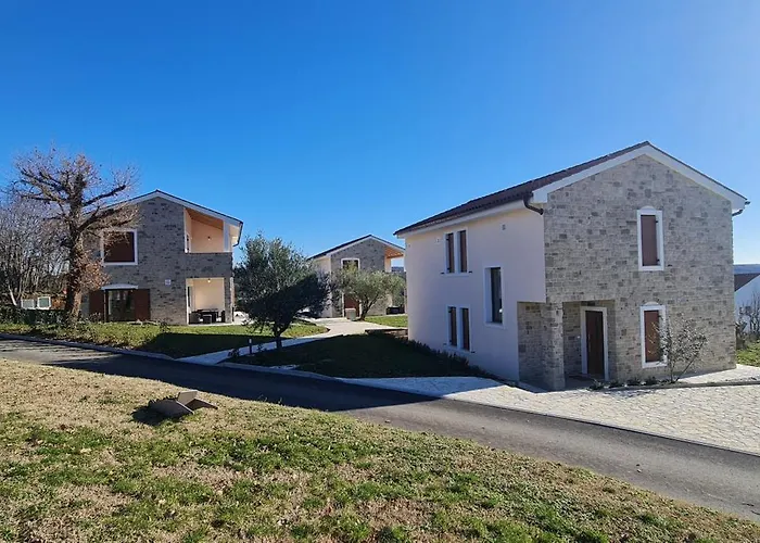 בית נופש Nova With Pool Sveti Peter