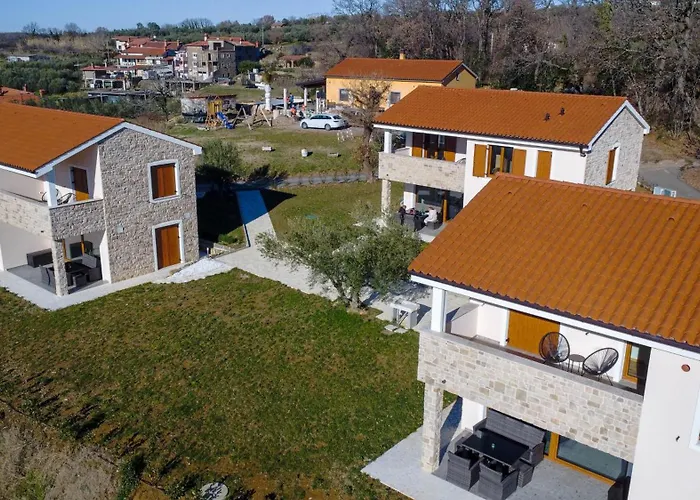 Nova With Pool Vakantiehuis Sveti Peter